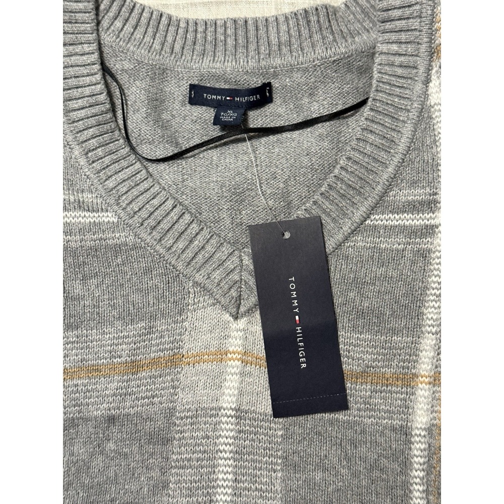 NWT TOMMY HILFIGER Men's V-Neck Sweater Size XL Cotton nylon wool blend - Picture 2 of 6